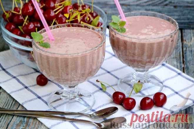 Рецепт: Творожный смузи с вишней и какао на RussianFood.com
