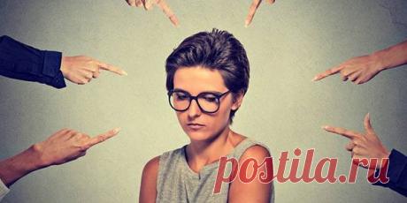 Притча об унынии
Однажды Дьявол решил продать все инструменты своего ремесла.
На самой красивой полке лежал неказистый на вид деревянный клинышек с ярлыком «УНЫНИЕ». Цена этого инструмента была намного выше всех остальных вместе взятых.
Дьявол объяснил это так: «Это единственный инструмент, на который я могу положиться, если все остальные окажутся бессильными».
Улыбнулся и добавил: «Нет ничего смертоноснее уныния».