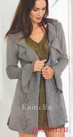 Стильное серое пальто с ажурным узором