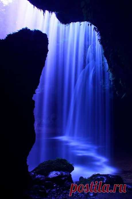 Nabegataki Falls, Кумамото, Япония