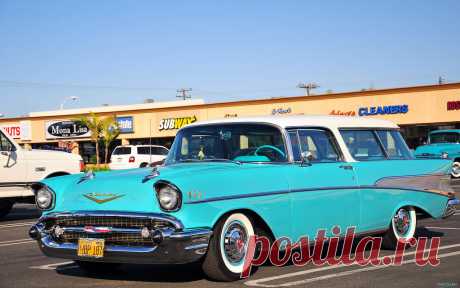 1957 Chevrolet Bel Air Nomad wagon - fvl