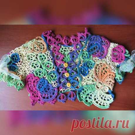 Болеро из секционной пряжи было связано крючком. Моя авторская работа для маленькой красавицы 😉. My author's work. Bolero crochet  for a little beauty. 
#KudeSiya #forgirl #mywork #knittoorder #bolero #crochet #болеродлядевочки #вязаниеназаказ #вяжукрючком #моиработы