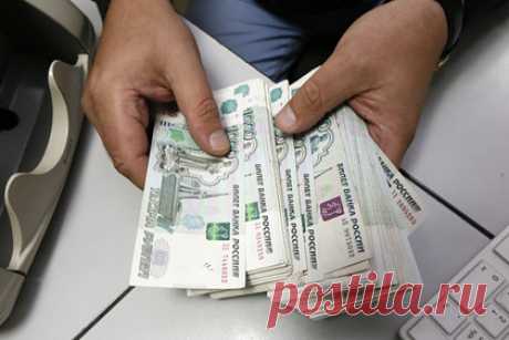 Стали известны подробности дела сообщника бывшего полковника-миллиардера ФСБ. Бывший сотрудник управления «К» Службы экономической безопасности ФСБ России Андрей Васильев, обвинявшийся Следственным Комитетом РФ в особо крупном мошенничестве, мог заработать свое состояние благодаря «сотрудничеству» с бывшим топ-менеджером ЦБ Дмитрием Рубиновым, сообщает «Коммерсантъ».