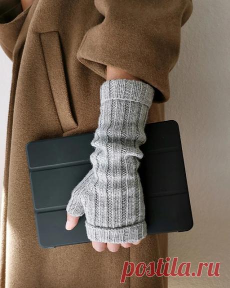 NOLA Handstulpen by Susanne Müller