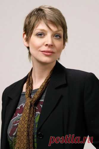 Эмбер Бенсон, 8 января, 1977