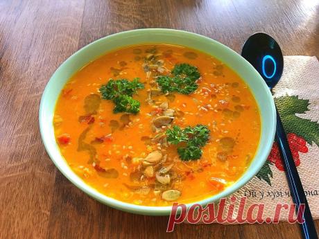 Чечевично-кокосовый суп. Чечевично-кокосовый супЭтапы приготовления чечевично-кокосового супа:1. Подготовить овощи:• помидоры залить кипятком и оставить на 2-3 минуты, затем очистить от шкурок и нарезать мелким кубиком• лук нарезать мелким кубиком • чеснок порубить ножом2. В кастрюлю с толстым дном налить растительное масло 3. Добавить в кастрюлю нарезанный лук и рубленный чеснок – обжарить до золотистого цвета4. Добавить в кастрюлю нарезанные томаты – тушить 5-6 минут5. Добавить в кастрюлю…