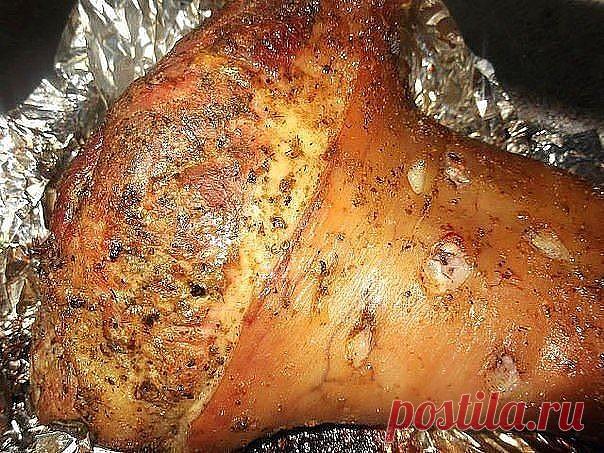 5 ВКУСНЕЙШИХ ВТОРЫХ БЛЮД 

1.Пьяная рулька.
2.Буженина по-домашнему 
3.Котлетки с картошкой в сметанно-томатном соусе! 
4.Мясные рулетики с картошкой в сливках
5.Курочка в кефире
Всем хорошего настроения! Ставь КЛАСС и вступайте в нашу группу...http://ok.ru/receptidryzey 


1.Пьяная рулька.

Ингредиенты:

рулька свиная 1.5 кг
морковь 0.5 шт
шпиговать
зубчик чеснока 5 шт
шпиговать
масло подсолнечное без запаха по вкусу
смесь перцев по вкусу
соль по вкусу
приправы по вкусу п...