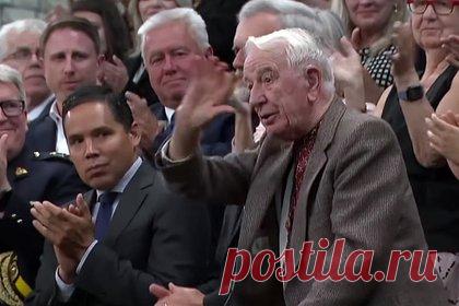 Экс-министр Канады назвал страну убежищем для нацистских военных преступников. Экс-министр юстиции Канады Ирвин Котлер заявил, что страна стала убежищем для нацистских военных преступников. Свое мнение он выразил в интервью телеканалу CTV на фоне скандала с чествованием эсэсовца в канадском парламенте. Он задался вопросом, как Ярослав Хунка вообще попал в Канаду.