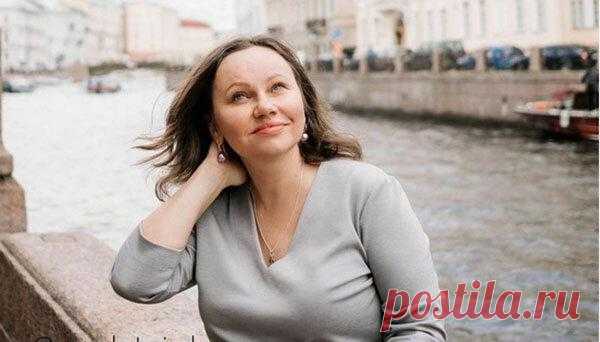 Родители не знали, где я, с кем и чем занимаюсь
Это было в начале 90-х. Я познакомилась с ним в переходе метро «Гостиный двор». Ему было 15. Он сбежал из дома, из Москвы приехал в Питер и жил со взрослыми ребятами в общежитии. По ночам они грабили ларьки. Вечерами тусовались в переходе. Мне тоже было 15 лет. Мои родители находились в состоянии развода. Дома было […]
Читай пост далее на сайте. Жми ⏫ссылку выше