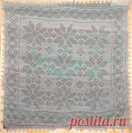 Вязаный ажурный платок спицами "Звезда Алатырь". Схема и описание