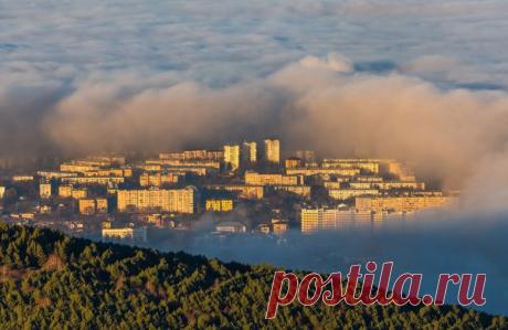«Облачное одеяло». Кисловодск, Ставропольский край. Автор фото – Федор Лашков: nat-geo.ru/photo/user/27510/