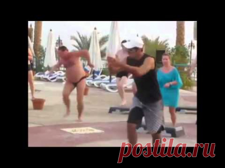 Этого туриста с животом вы будете помнить еще долго. Только посмотрите на его танец! - Страница 2 из 2 - IQ Format