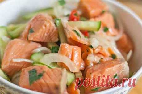 Салат из рыбы по-корейски 
Хе — национальная корейская закуска-салат, которую готовят из овощей с птицей, мясом или рыбой путем маринования.
Для приготовления хе подойдет любая не костлявая рыба: форель, кета, горбуша, семга и…