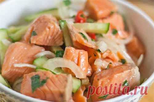 Салат из рыбы по-корейски 
Хе — национальная корейская закуска-салат, которую готовят из овощей с птицей, мясом или рыбой путем маринования.
Для приготовления хе подойдет любая не костлявая рыба: форель, кета, горбуша, семга и…