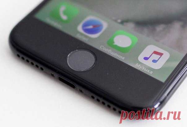 iPhone 7 в случае сбоя кнопки Home выводит предупреждение и автоматически включает Assistive Touch В новых смартфонах iPhone 7 и iPhone 7 Plus компания Apple отказалась от стандартной механической кнопки Home в пользу полностью сенсорного аналога. За тактильное восприятие теперь отвечает механизм Taptic Engine, сопровождающий нажатия клавиши упругим кликом. Как выяснили пользователи iPhone 7, в смартфоне предусмотрен специальный режим работы на случай выхода из строя главного органа…