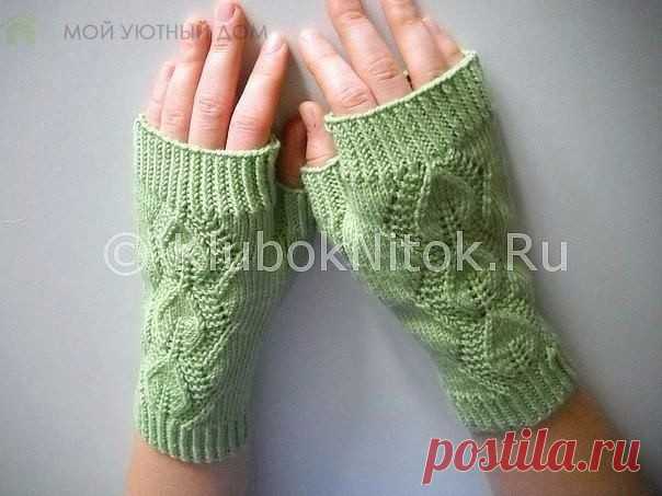 Митенки с листиками