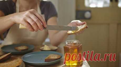 Диетолог Гридина рассказала о пользе и вреде мёда. Диетолог онлайн-сервиса по управлению здоровьем Budu Наталия Гридина поделилась своим мнением о пользе и вреде мёда. Читать далее