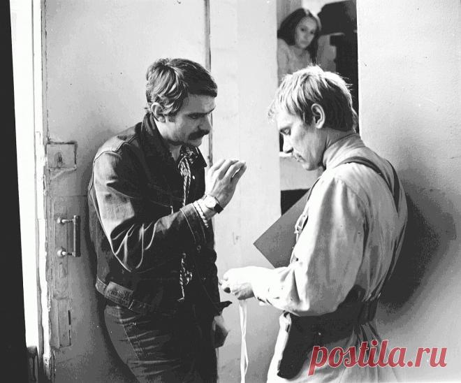 Свой среди чужих, чужой среди своих (1974)