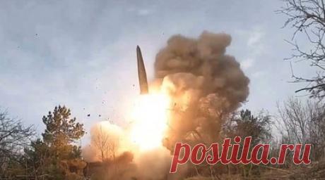 Высокоточным оружием: ВС РФ нанесли один массированный и 32 групповых удара по объектам ВПК Украины. С 23 по 29 ноября ВС России нанесли один массированный и 32 групповых удара высокоточным оружием и ударными беспилотниками по целям на Украине, сообщили в Минобороны РФ. Поражены объекты энергетики, обеспечивающие работу ВПК Украины, и предприятия, производящие военную продукцию. Также уничтожены две пусковые установки с ракетами «Гром-2» и транспортно-заряжающая машина украинского…