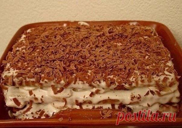 Торт из печенья с бананом на скорую руку

Ингредиенты:

2 пачки сахарного печенья (в России это скорее всего 