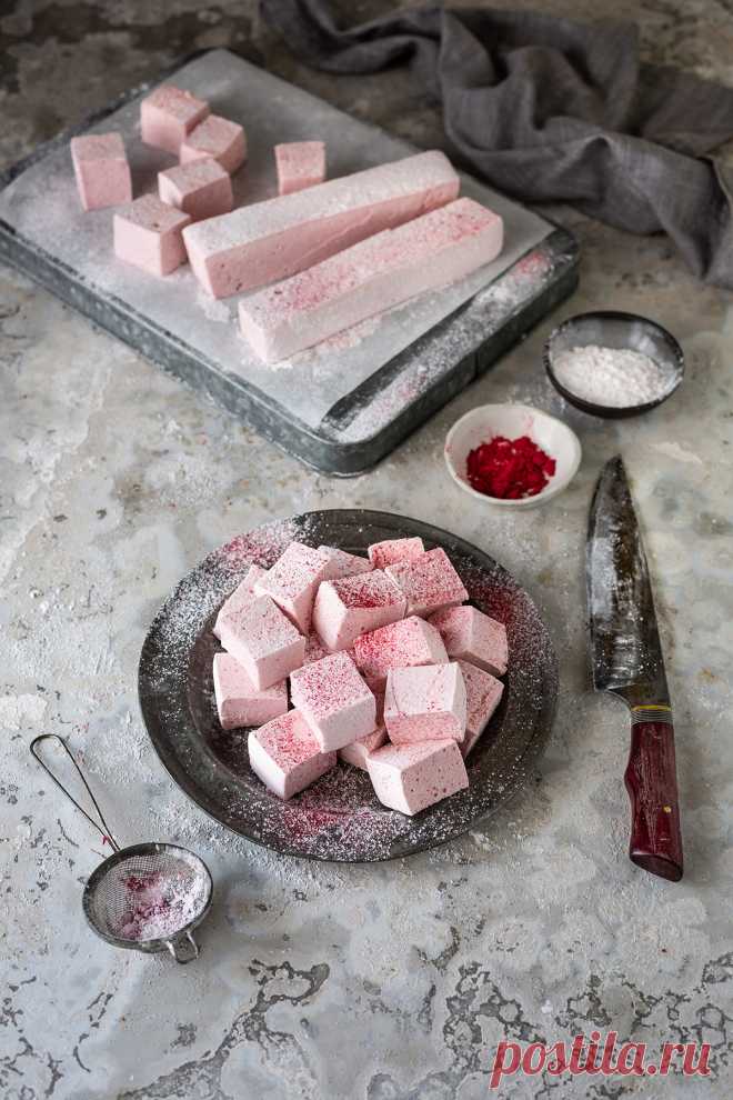 Strawberry marshmallows with Grand Marnier recipe | Drizzle and Dip