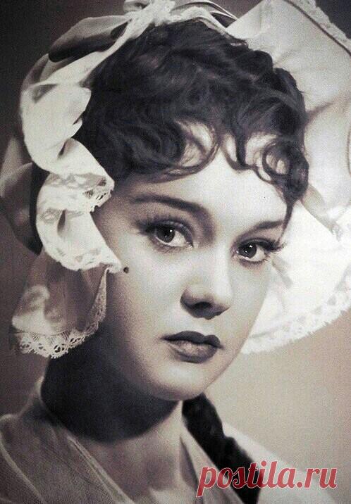 ღ Юная Людмила Гурченко