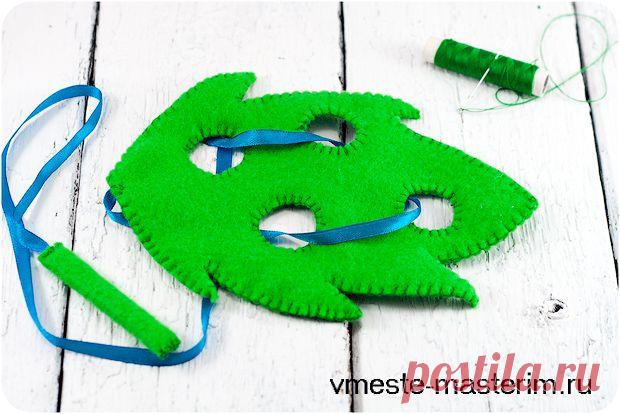 Развивающая игрушка-шнуровка своими руками (мастер-класс)