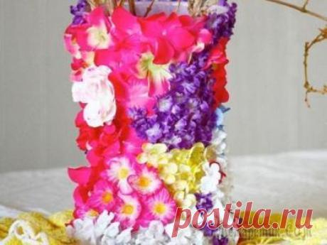 Как можно сделать красивую и оригинальную вазу? Привлекательный и необычный домашний декор всегда отличался одной немаловажной чертой – он требует немалых финансовых вложений. Всем известно, что над созданием красивой мебели, ваз, люстр, светильник...