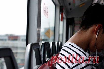 На Украине запретили российскую музыку в общественных местах. На Украине запретили проигрывать российскую музыку в общественных местах. Комитет Верховной Рады по вопросам гуманитарной и информационной политики сообщил о вступлении в силу закона о поддержке национального музыкального продукта и «ограничении публичного использования музыкального продукта государства-агрессора».