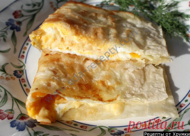 Лаваш с сыром и яйцом