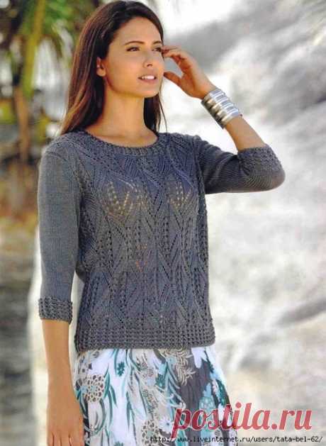 ШЕЛКОВЫЙ ПУЛОВЕР СПИЦАМИ

МодельжурналаOnline Stricktrends №39 Frühjahr Sommer 2015

Размеры: 36-38, 40-42 и 44-46. 

Данные для размера 40-42 приведены в скобках ( ), для размера 44-46 - в двойных скобках (( )). 

Если указано только одно значение, оно применяется ко всем 3 размерам.

Длина пуловера: примерно 57 (58) ((60)) см.

Вам потребуется: 

350 (400) ((450) г пряжи типа LINIE 321 SILK от ONline  цвета серого камня номер 14 (100% шелк, 150 м/50 г); спицы № 3-3,5. 

...