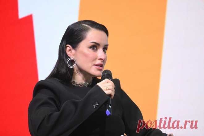 Тина Канделаки пообещала переснять еще одну советскую комедию. Это могут быть фильмы Александра Серого или Леонида Гайдая.