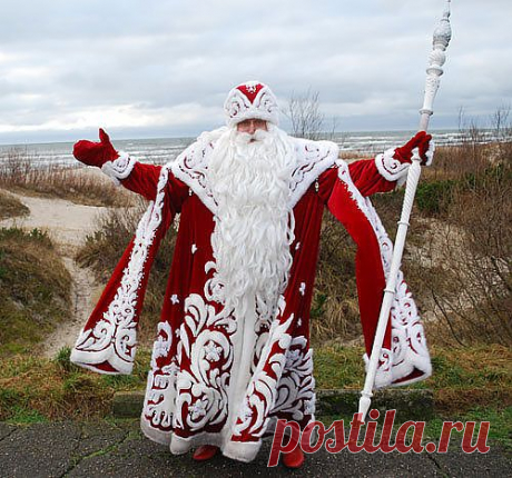 С наступающим!