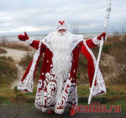 С наступающим!
