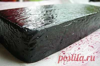 Мармелад из черной смородины с базиликом.