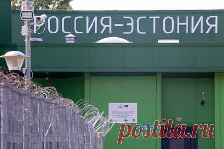 Россиянина задержали на границе с Эстонией из-за монет в рюкзаке. Сотрудники Кингисеппской таможни задержали россиянина, который попытался тайно пронести монеты с нацистской символикой через пешеходный пункт пропуска Ивангород. Отмечается, что мужчина прибыл в Ленинградскую область из Эстонии. В рюкзаке россиянин спрятал черный полиэтиленовый пакет с незадекларированными монетами.