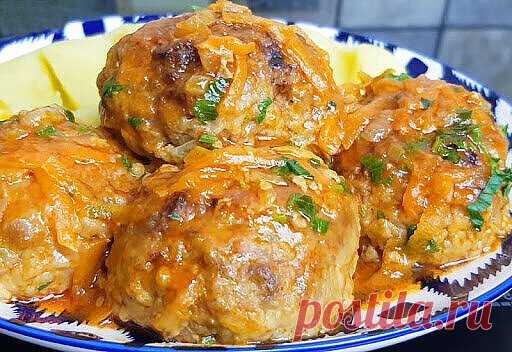 Бабушка научила! Очень сочные и вкусные ленивые Голубцы.
От таких голубцов без ума вся моя семья!
Ингредиенты:
- 500 гр свежего фарша
- 300 гр капусты,
- 100 гр риса,
- 1 яйцо, соль, перец.