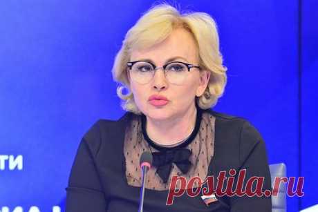 Подконтрольная Киеву «прокуратура Крыма» заочно приговорила российского сенатора. Подконтрольная Киеву «прокуратура автономной республики Крым» сообщила о вынесении заочного приговора члену Совета Федерации России от региона Ольге Ковитиди. Там заявили, что крымский сенатор по публичному обвинению прокуратуры осуждена на 11 лет лишения свободы за коллаборационистскую деятельность.