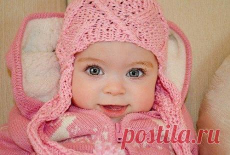 ???? Как хорошо, когда есть дочь ...
Как Солнце яркая, точь-в-точь!
Такая ласковая, и родная ...
Такая добрая, и золотая!
Волшебный, сказочный цветочек ...
Счастливый, нежный ангелочек ...
Луна, что освещает ночь ...
Как хорошо, когда есть дочь!????