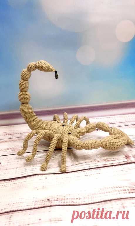 PDF Скорпион крючком. FREE crochet pattern; Аmigurumi toy patterns. Амигуруми схемы и описания на русском. Вязаные игрушки и поделки своими руками #amimore - большой скорпион на проволочном каркасе.