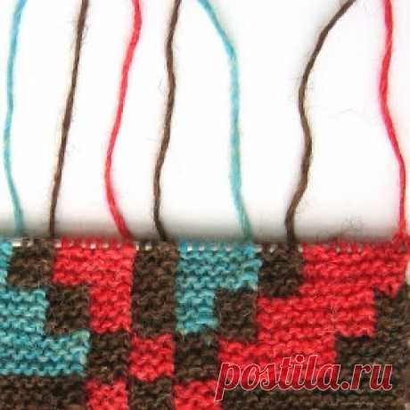 Icelandic knitting heritage, patterns and knitting tours in Iceland - Hélène Magnússon News: Tutorial: Icelandic intarsia knitting - Picmia