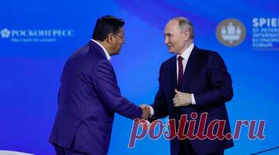 Президент Арсе: для БРИКС важно помнить о запасах лития в Боливии. Боливия ждёт и надеется, что сможет официально присоединиться к странам БРИКС, заявил в интервью RT боливийский президент Луис Арсе, прибывший в Санкт-Петербург на ПМЭФ. Читать далее
