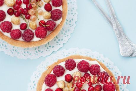 Тарталетки с ягодами и сливочно-сырным кремом