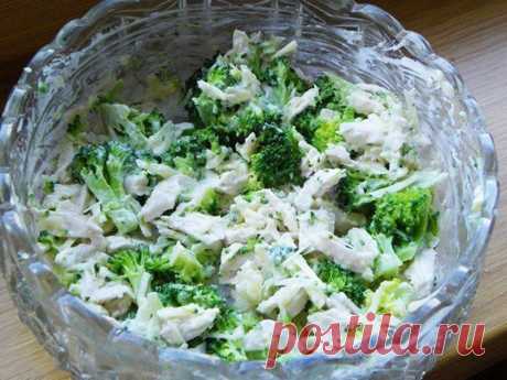 Диетический салат с куриной грудкой: 5 рецептов без майонеза