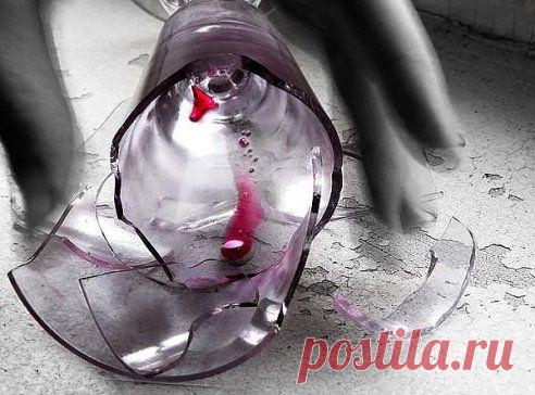 Нельзя хранить разбитую посуду