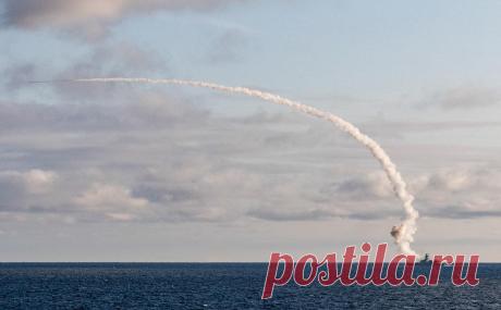 Минобороны заявило об ударах в Киевской, Львовской и Харьковской областях. По городу Броды Львовской области был нанесен удар оружием большой дальности морского базирования, цель — арсенал, на котором хранились «значительные запасы» западного оружия, военной техники и боеприпасов, сообщило Минобороны России.