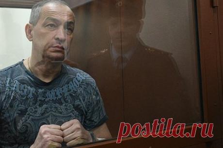 Бывшего чиновника-миллиардера Шестуна обвинили в нарушениях в ИК. Следователи предъявили новое обвинение бывшему главе Серпуховского района Подмосковья Александру Шестуну. Ему вменяется статья 321 УК РФ («Дезорганизация деятельности учреждений, обеспечивающих изоляцию от общества»). Он переведен в СИЗО Твери и помещен в штрафной изолятор.