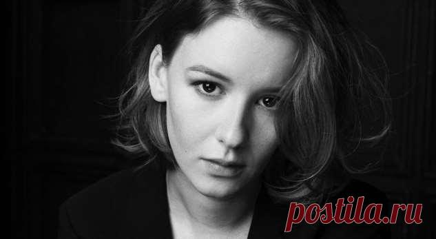 «Каждый год заболевает 70.000 женщин»: Ирина Старшенбаум рассказала, какое пособие читать тем, кто борется с раком груди . Милая Я