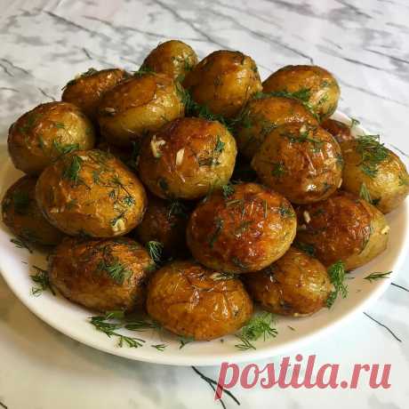 молодой картофель в духовке