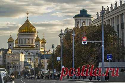 В РПЦ допустили восстановление станцевавших на фоне храма студенток в случае их раскаяния